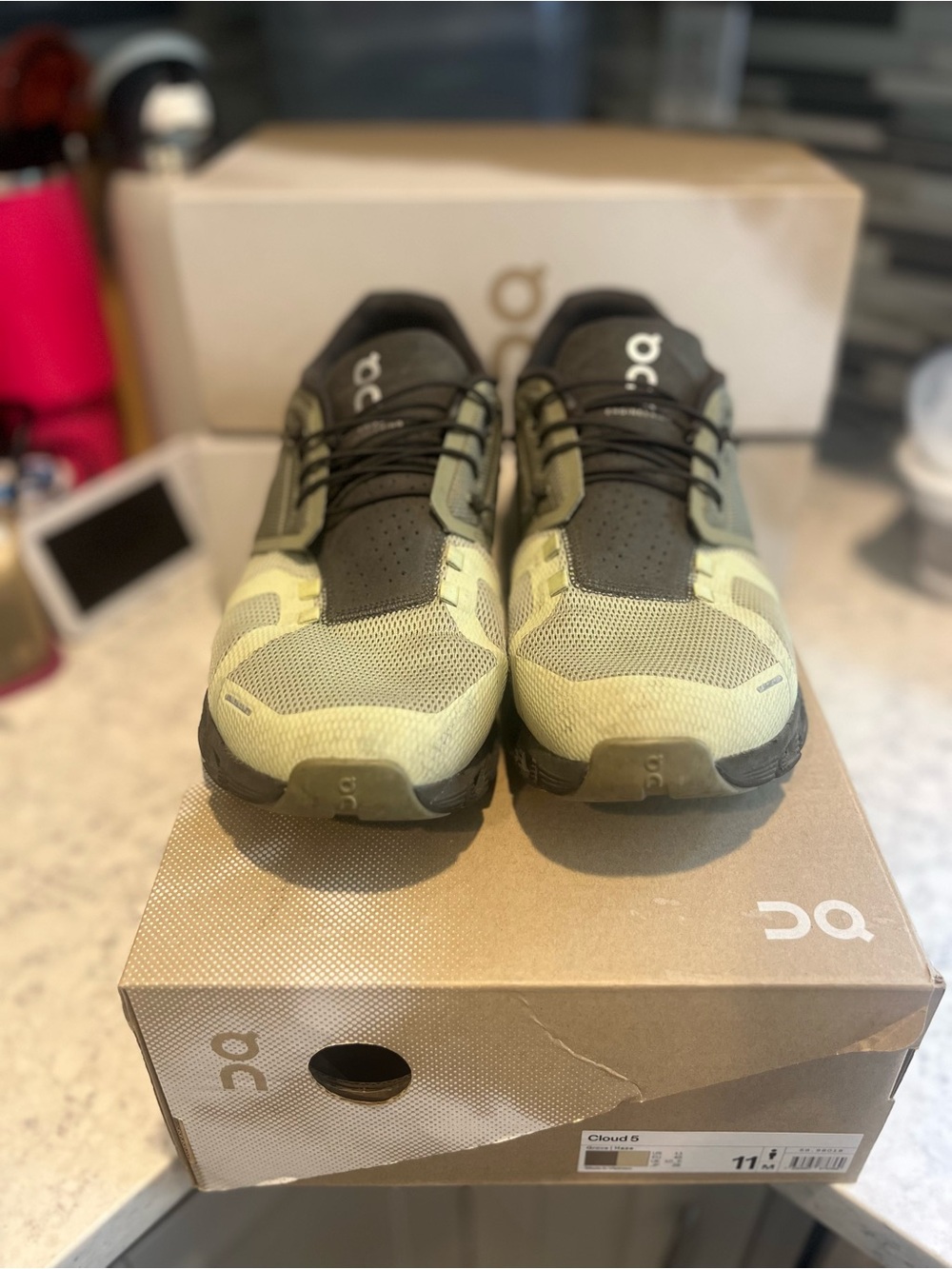 On Running Men’s Cloud 5 Size 11 Grove/Haze in Color Pre-Loved Condition - Picture 5 of 16